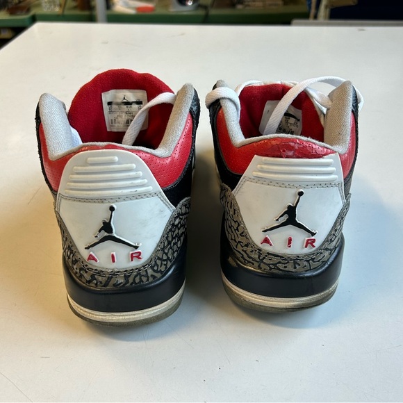 Jordan 3 retro low top sneakers, used good condition - Picture 8 of 10